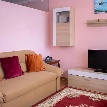 Laguna In With Parking Zadar